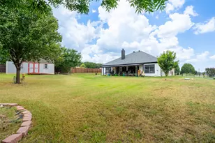1305 E Apache Trail, Granbury, TX 76048 - Photo 20