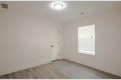 1321 Franklin Avenue, Bonham, TX 75418 - Photo 6