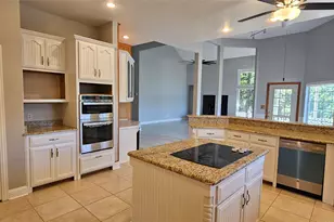 137 Oakview Rd, Gainesville, TX 76240 - Photo 4