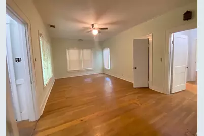 1331 S Travis Street, Sherman, TX 75090 - Photo 10