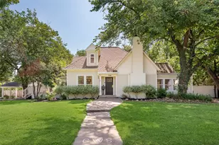 704 N College St, McKinney, TX 75069 - Photo 4