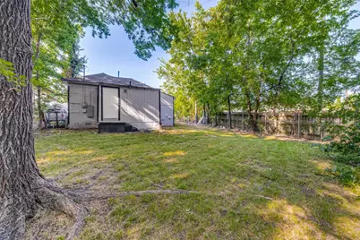 423 W Munson Street, Denison, TX 75020 - Photo 10