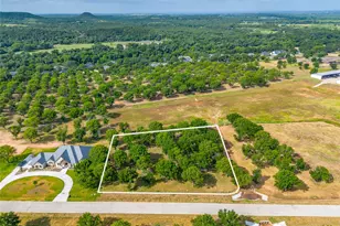 2325 E Landings S, Granbury, TX 76049 - Photo 1