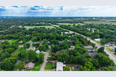 906 Branch Street, Greenville, TX 75401 - Photo 32
