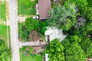 906 Branch St, Greenville, TX 75401 - Photo 30