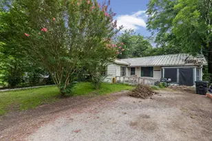 906 Branch St, Greenville, TX 75401 - Photo 4