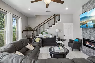 431 W Pioneer Drive, Irving, TX 75061 - Photo 4