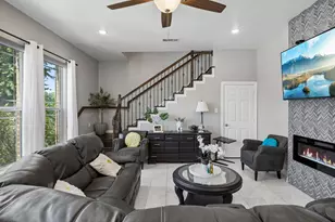 431 W Pioneer Dr, Irving, TX 75061 - Photo 4