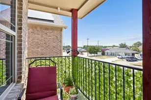 431 W Pioneer Dr, Irving, TX 75061 - Photo 30