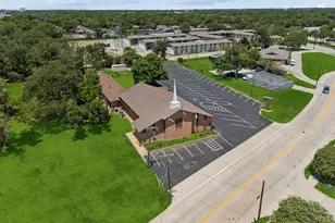 431 W Pioneer Dr, Irving, TX 75061 - Photo 32