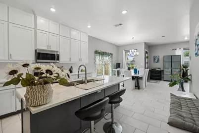431 W Pioneer Drive, Irving, TX 75061 - Photo 8