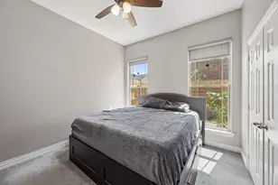 431 W Pioneer Dr, Irving, TX 75061 - Photo 24