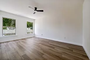 1614 W 3rd St, Irving, TX 75060 - Photo 18