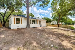 1614 W 3rd St, Irving, TX 75060 - Photo 2
