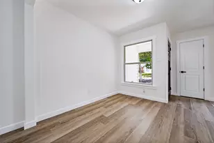 1614 W 3rd St, Irving, TX 75060 - Photo 6