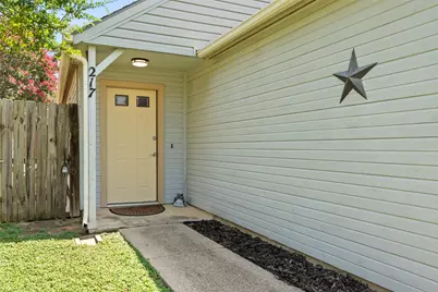 217 Teakwood Lane, Lewisville, TX 75067 - Photo 2