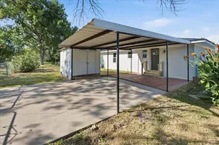 507 S Colorado St, Whitney, TX 76692 - Photo 24