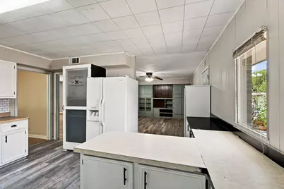 726 N Carrier Parkway, Grand Prairie, TX 75050 - Photo 12