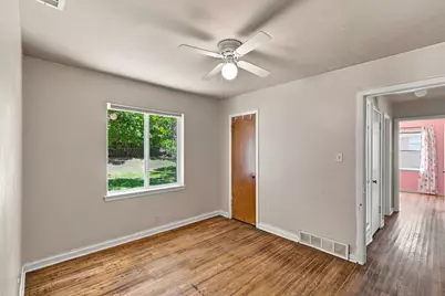 726 N Carrier Parkway, Grand Prairie, TX 75050 - Photo 14