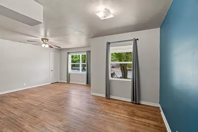 726 N Carrier Parkway, Grand Prairie, TX 75050 - Photo 8