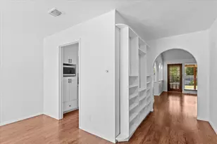 9901 Dickens Dr, Benbrook, TX 76126 - Photo 4