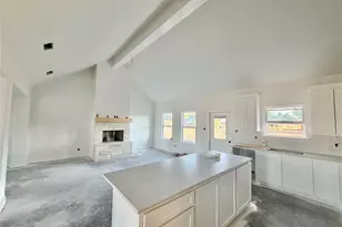 2021 Collin St, Weatherford, TX 76085 - Photo 4
