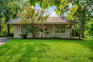 855 14th St NW, Paris, TX 75460 - Photo 1