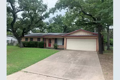 132 Skylark Drive, Azle, TX 76020 - Photo 2