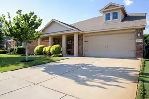 2423 French St, Fate, TX 75189 - Photo 2