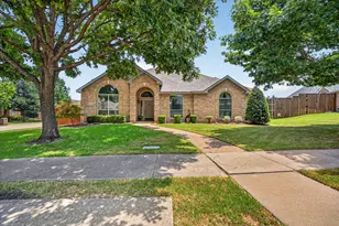 4106 Gulfview Dr, Rowlett, TX 75088 - Photo 1