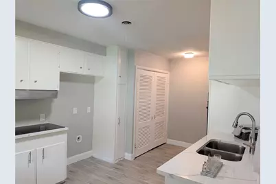 710 E Five Mile Parkway, Dallas, TX 75216 - Photo 14