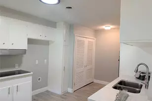 710 E Five Mile Pkwy, Dallas, TX 75216 - Photo 14