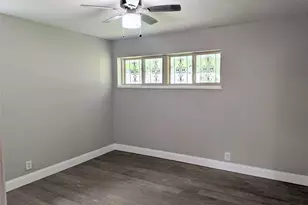 710 E Five Mile Pkwy, Dallas, TX 75216 - Photo 18