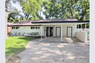 710 E Five Mile Parkway, Dallas, TX 75216 - Photo 1