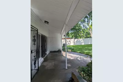 710 E Five Mile Parkway, Dallas, TX 75216 - Photo 32