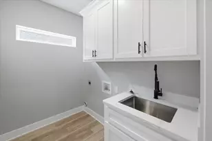 13015 Rainier Dr, Woodway, TX 76712 - Photo 18