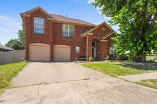 900 Chauvin Dr, Cedar Hill, TX 75104 - Photo 1