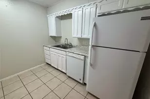 1008 Poplar St, Benbrook, TX 76126 - Photo 8