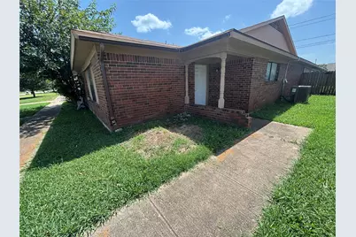 1008 Poplar Street #1008, Benbrook, TX 76126 - Photo 2