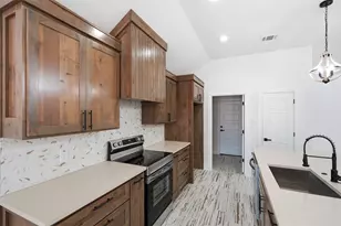 907 Renfro Dr, White Settlement, TX 76108 - Photo 8