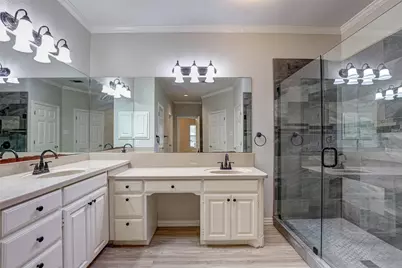 104 W Ash Lane, Euless, TX 76039 - Photo 16