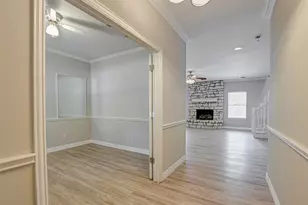 104 W Ash Ln, Euless, TX 76039 - Photo 8