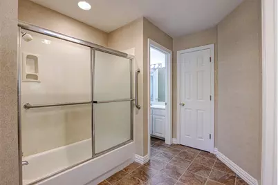 104 W Ash Lane, Euless, TX 76039 - Photo 32