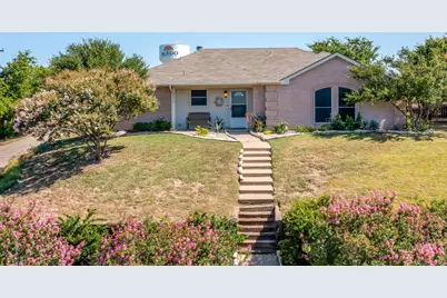 401 Hillside Drive, Aledo, TX 76008 - Photo 2