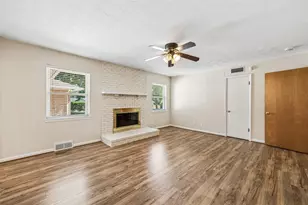 6147 Woodcrest Ln, Dallas, TX 75214 - Photo 30