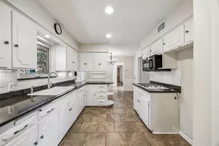 6147 Woodcrest Ln, Dallas, TX 75214 - Photo 12