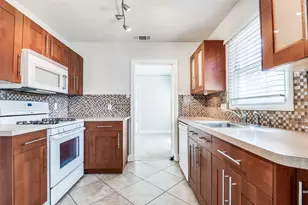 1324 Kings Hwy, Dallas, TX 75208 - Photo 4