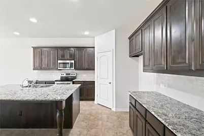 217 Angelina Court, Azle, TX 76020 - Photo 10