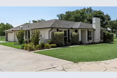 1301 Davis Lane, Terrell, TX 75160 - Photo 2