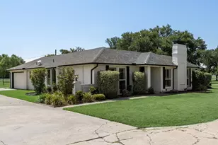 1301 Davis Ln, Terrell, TX 75160 - Photo 2